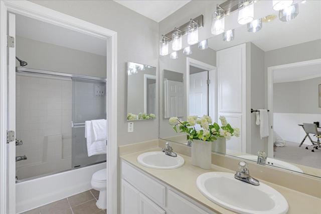 4480 Peacock Court, Dublin CA: https://media.crmls.org/mediaz/f3619881-f5ad-487a-995e-99f9c53a64a1.jpg