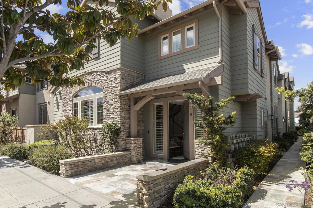 1056 Pearl - photo 2