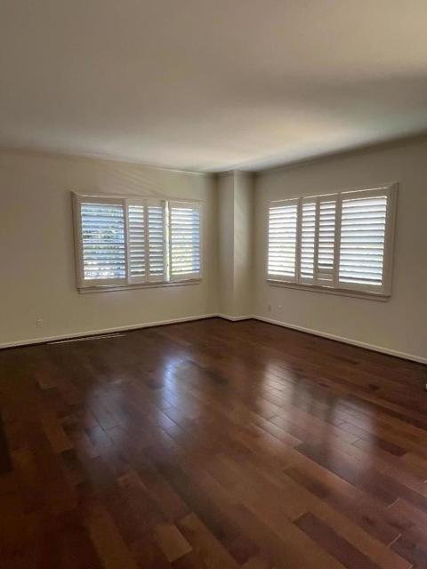 1 Baldwin Avenue, San Mateo CA: https://media.crmls.org/mediaz/f3622548-e9c8-42b2-8d23-b5575cf5b6ab.jpg