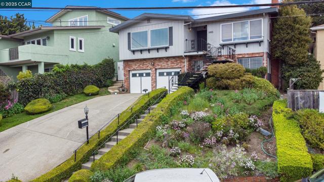5955 Ralston Ave, Richmond CA: https://media.crmls.org/mediaz/f363627a-4c79-44db-b223-fdd5a9546635.jpg