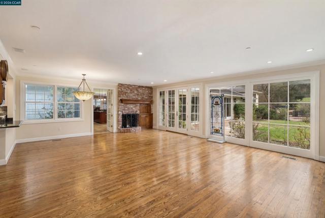 1720 Alameda Diablo, Diablo CA: https://media.crmls.org/mediaz/f364328c-e724-4516-b6ae-035357f77e0b.jpg