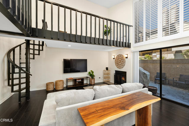 Detail Gallery Image 6 of 27 For 8231 Mason Ave #E,  Winnetka,  CA 91306 - 2 Beds | 2 Baths