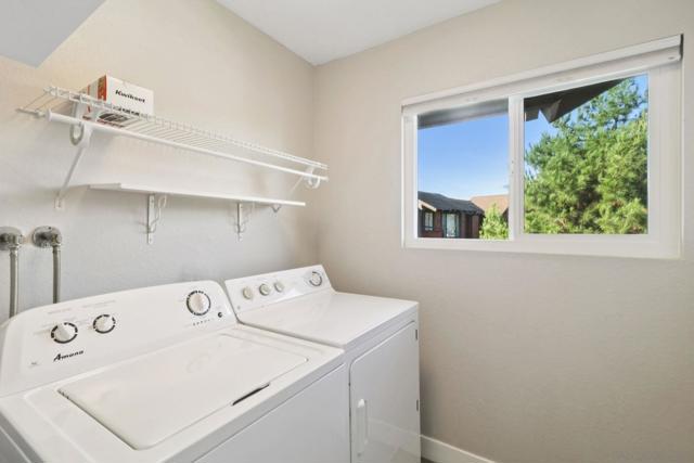 2422 Caminito Ocean Cv, Cardiff by the Sea CA: https://media.crmls.org/mediaz/f36461c9-ff35-4289-afb5-940027803b1d.jpg