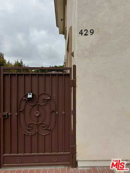 Drew Fenton | 429 S Gretna Green Way Los Angeles CA | MLS: 7482842