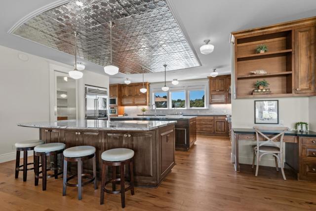 40 S Circle Drive, Santa Cruz CA: https://media.crmls.org/mediaz/f3647e17-02b4-43d0-8993-09c7b5a822ac.jpg