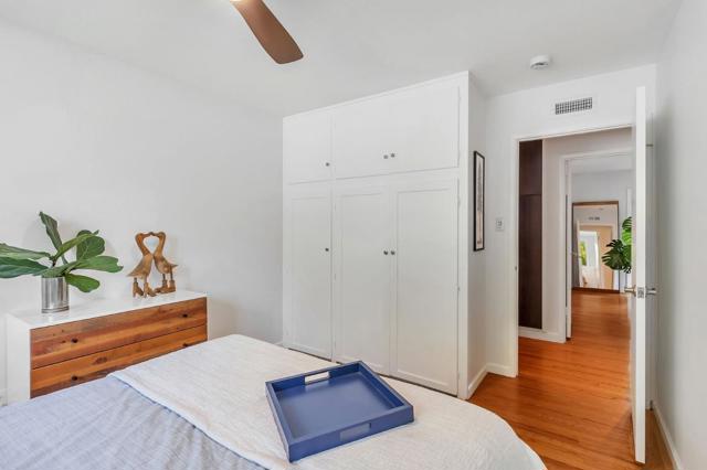 1528 Fernside Street, Redwood City CA: https://media.crmls.org/mediaz/f364c6c6-434a-43be-bd58-36fc02fb92eb.jpg