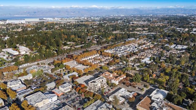 221 Hope Street, Mountain View CA: https://media.crmls.org/mediaz/f3659804-0805-4ab8-89b6-4d69f5126183.jpg