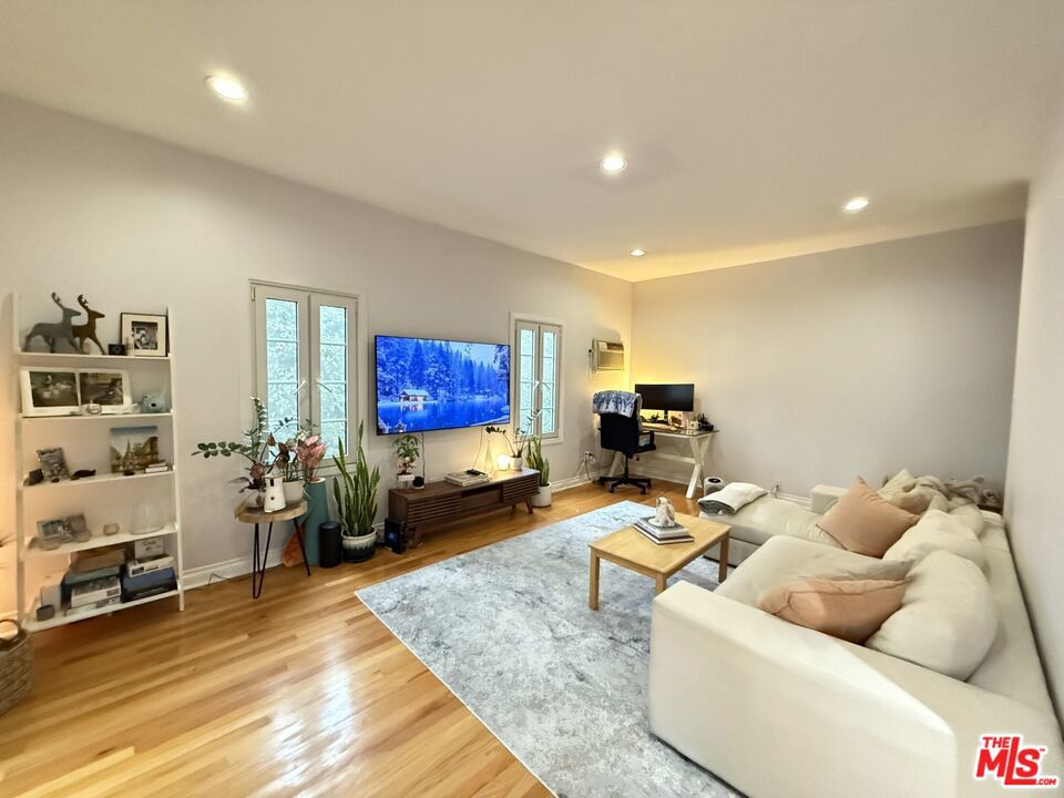 340 N Oakhurst Drive #201
