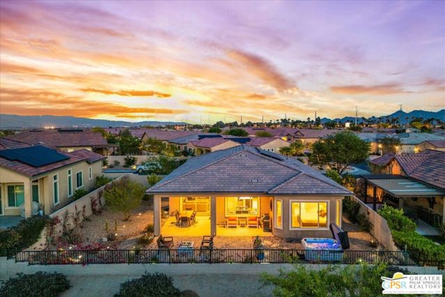 105 Prosecco, Rancho Mirage CA: https://media.crmls.org/mediaz/f366594d-24e9-4cc4-b55c-a3c318f2f26a.jpg