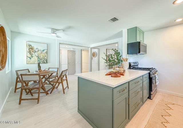 166 Sandberg Street, Thousand Oaks CA: https://media.crmls.org/mediaz/f36813e2-3288-49c0-a227-b3ce58e32128.jpg
