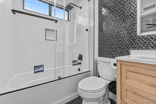Image 36 of 46 For 4505 La Cuenta Dr