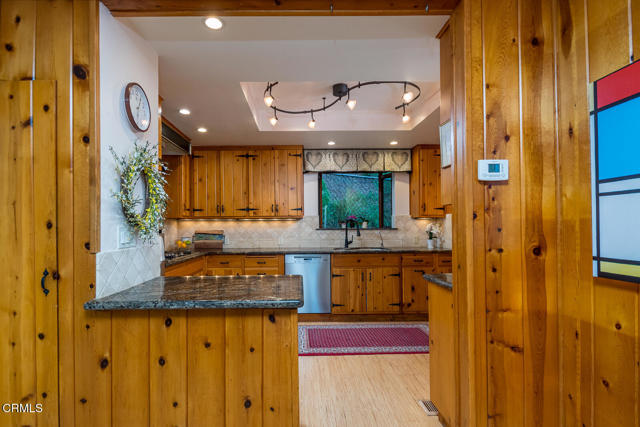 Detail Gallery Image 17 of 75 For 5290 La Canada Bld, La Canada Flintridge,  CA 91011 - 5 Beds | 5 Baths