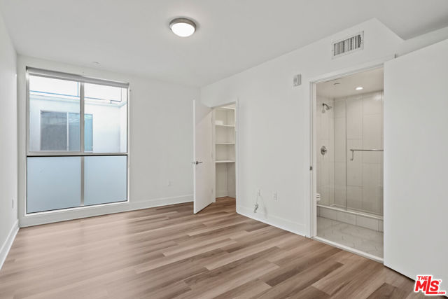 120 S Orlando Avenue, Los Angeles CA: https://media.crmls.org/mediaz/f3688255-77df-4d53-a0bc-937d7cbd53f1.jpg