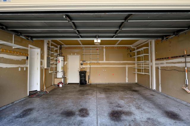 Image 21 of 35 For 449 Farrel Ct