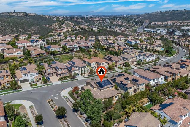 7152 Sitio Corazon, Carlsbad CA: https://media.crmls.org/mediaz/f36a1f41-c097-4280-b49e-0201b145c903.jpg