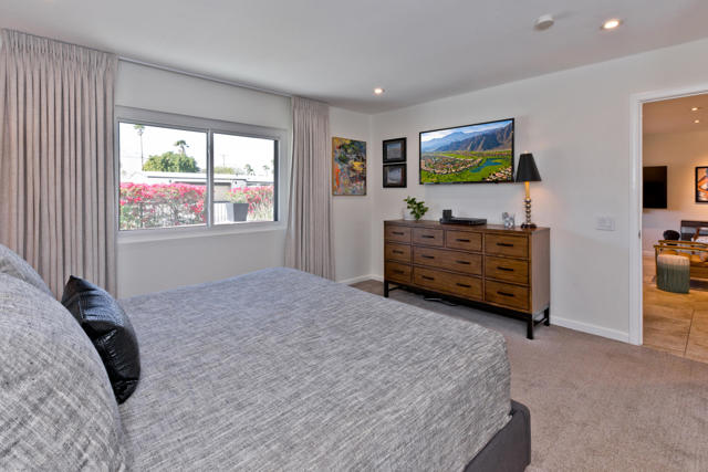 2200 E Acacia, Palm Springs CA: https://media.crmls.org/mediaz/f36a2668-b4fb-4024-9c36-50401a55f3e0.jpg