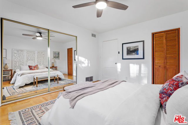 5112 Village photo 21