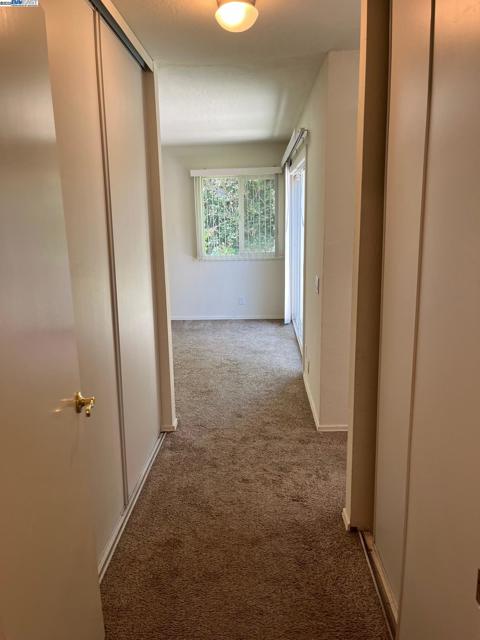 4205 Mairmont Dr, Pleasanton CA: https://media.crmls.org/mediaz/f36b2056-fce9-4aa4-96b5-7e0e3f188eac.jpg