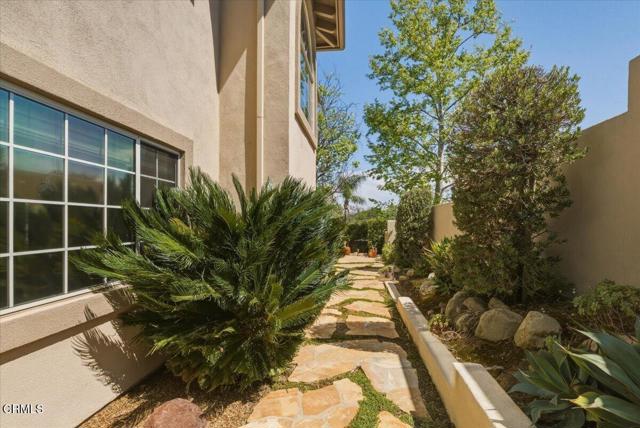 Detail Gallery Image 22 of 27 For 1048 Larry Ct, Newbury Park,  CA 91320 - 3 Beds | 2/1 Baths