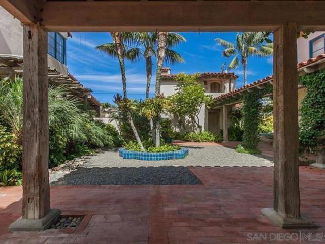 631 Loring, San Diego CA: https://media.crmls.org/mediaz/f36c1573-cb87-4710-beac-ff995b3d27a5.jpg