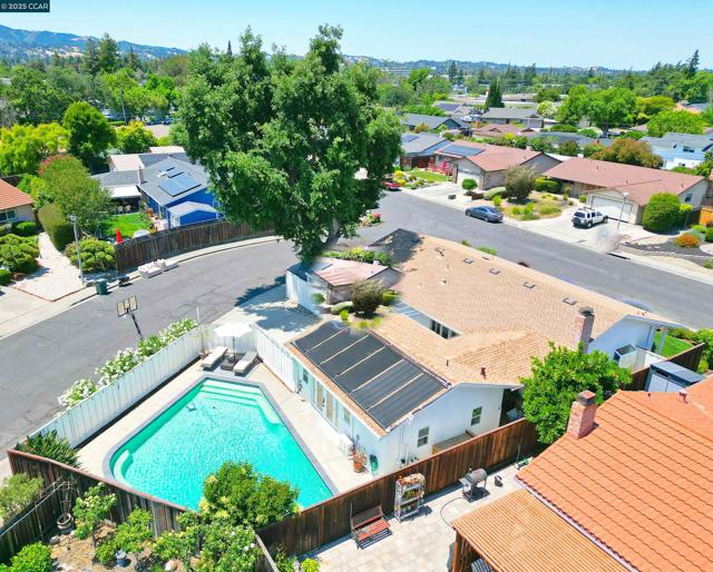 1250 Saint Louis Drive, Concord CA: https://media.crmls.org/mediaz/f36d3097-f438-4df3-a867-dc3b4dc66c57.jpg