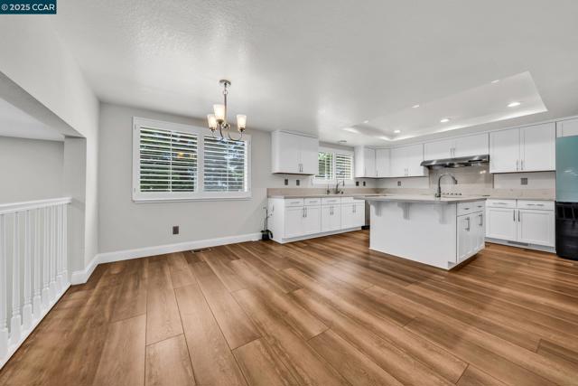 4020 Westminster Pl, Danville CA: https://media.crmls.org/mediaz/f36e1d7a-58e7-45bb-8f21-a7d2884bd8ae.jpg