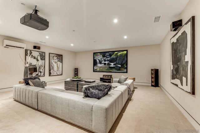 8070 La Jolla Scenic Dr N, La Jolla CA: https://media.crmls.org/mediaz/f36e3638-3470-4d25-8f4c-2fd6f0fc9190.jpg