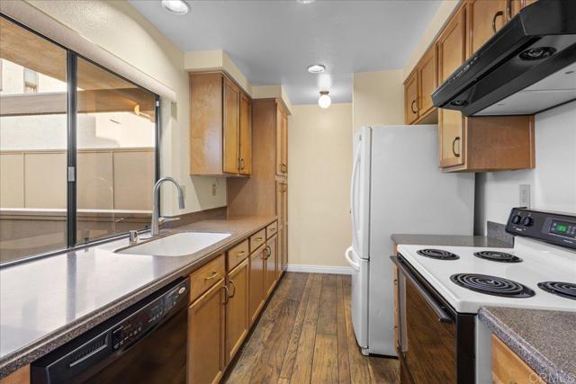 Detail Gallery Image 3 of 32 For 1280 River Vista Rw #122,  San Diego,  CA 92111 - 2 Beds | 2 Baths