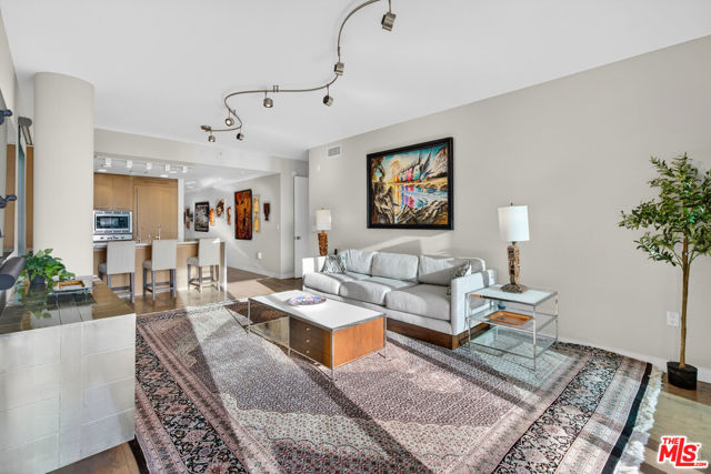 1755 Ocean Avenue, Santa Monica CA: https://media.crmls.org/mediaz/f36eb941-b1c0-481a-8975-41edf9432814.jpg