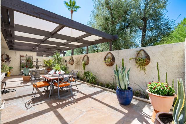 200 N Hermosa Drive, Palm Springs, CA 92262