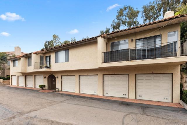 1146 Grape St, San Marcos CA: https://media.crmls.org/mediaz/f36f4658-7887-4f38-8638-8bd4b9492e64.jpg