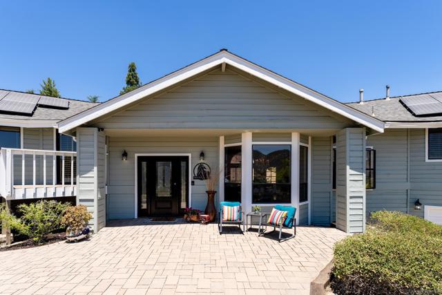 9844 Lorraine Ridge Trail, El Cajon CA: https://media.crmls.org/mediaz/f36fff9e-e9d9-4883-9fc0-f43db8e4b4a3.jpg