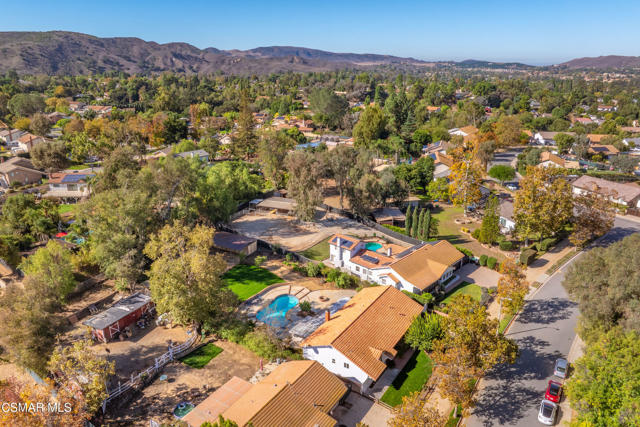 952 Carefree Drive, Simi Valley CA: https://media.crmls.org/mediaz/f370762a-5df1-440e-a391-7375249f6a1d.jpg