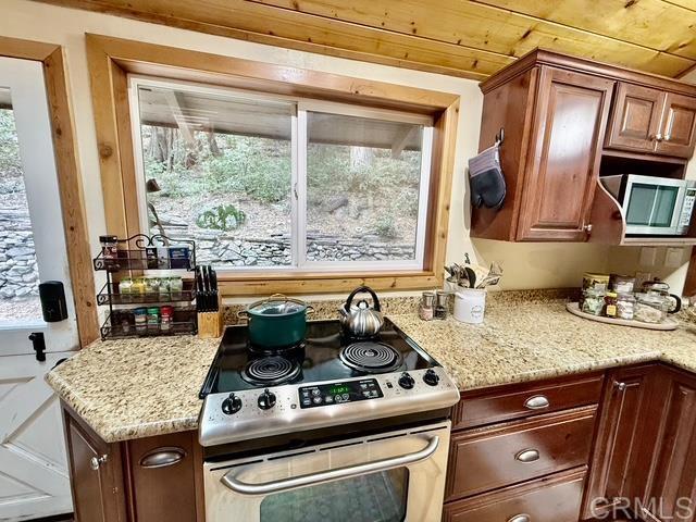 Detail Gallery Image 12 of 51 For 22136 Crestline Rd, Palomar Mountain,  CA 92060 - 1 Beds | 1/1 Baths