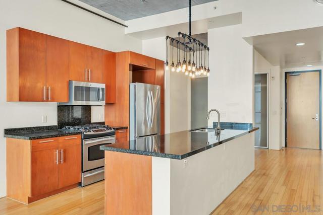 Image 5 of 29 For 1025 Island Ave  407