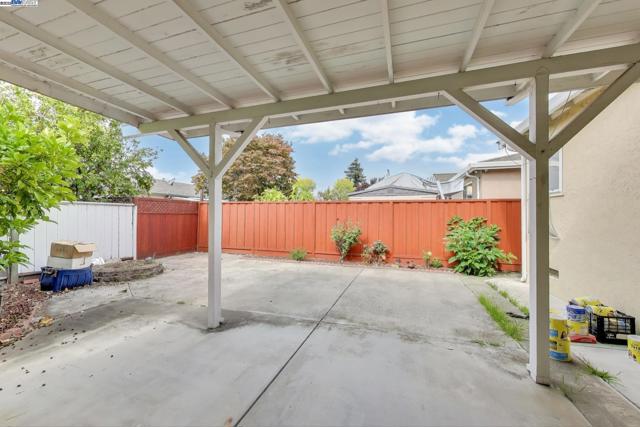 Image 32 of 37 For 15535 Sedgeman St