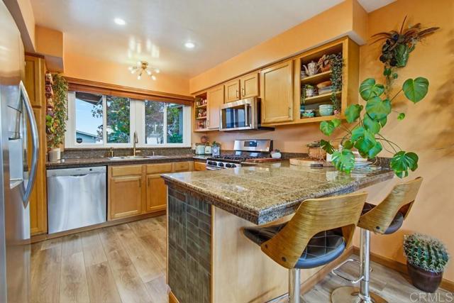 Detail Gallery Image 11 of 62 For 5484 Redding Rd, San Diego,  CA 92115 - 3 Beds | 2/1 Baths