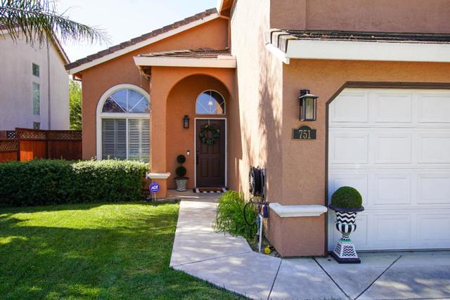 751 La Baig Drive, Hollister CA: https://media.crmls.org/mediaz/f3739882-2963-41f3-9243-d240430022ca.jpg