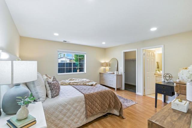 2188 Yorkshire Way, Mountain View CA: https://media.crmls.org/mediaz/f373b857-6801-4162-93c6-c61e9a01234f.jpg