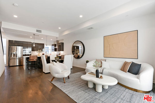 8406 1/2 Blackburn Avenue, Los Angeles CA: https://media.crmls.org/mediaz/f373e454-6d13-4c6f-9872-87286a956dd9.jpg