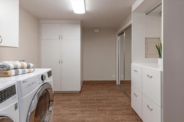 1445 Day Valley Road, Aptos CA: https://media.crmls.org/mediaz/f3754914-eecf-4f1f-a57d-3697aa4e77e9.jpg