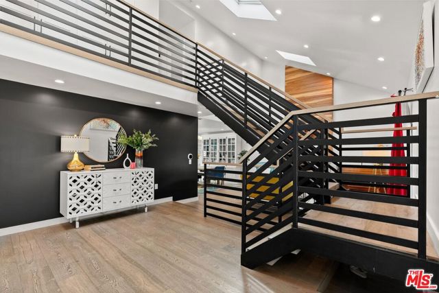 3134 Granville Avenue, Los Angeles CA: https://media.crmls.org/mediaz/f375acec-8e67-406b-ab6d-de792242d484.jpg
