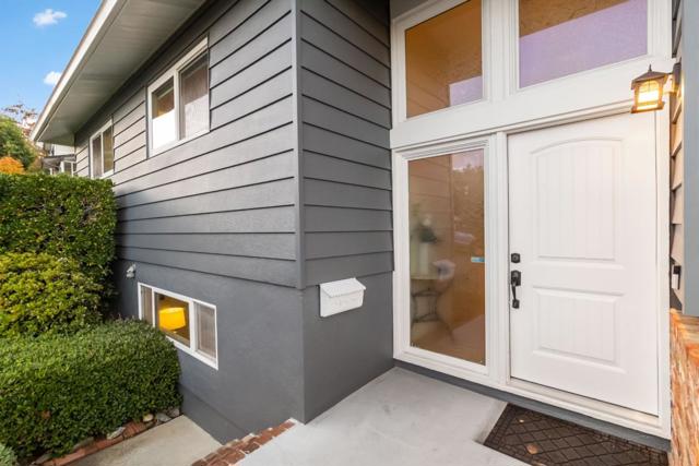 3848 Vineyard Drive, Redwood City CA: https://media.crmls.org/mediaz/f376d7be-a26d-42c1-b143-2e11e983784e.jpg