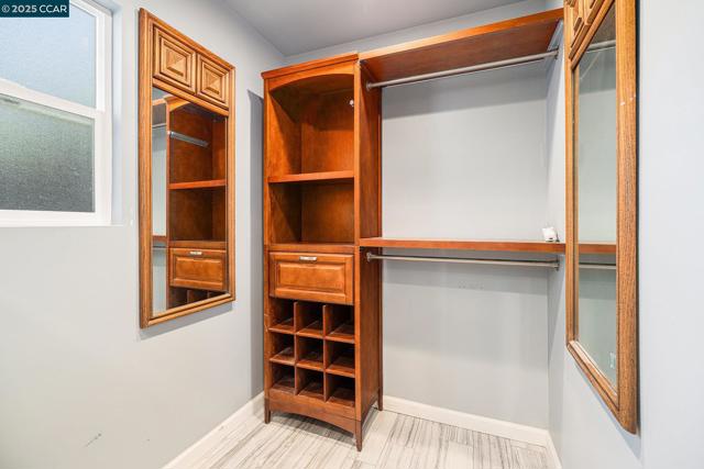 5955 Ralston Ave, Richmond CA: https://media.crmls.org/mediaz/f376e390-8ee7-4465-8c09-5f1556498213.jpg