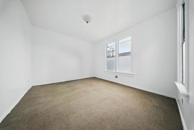 943 26th Street, Oakland CA: https://media.crmls.org/mediaz/f3781b67-521c-43d6-86e4-001dac6a5a31.jpg