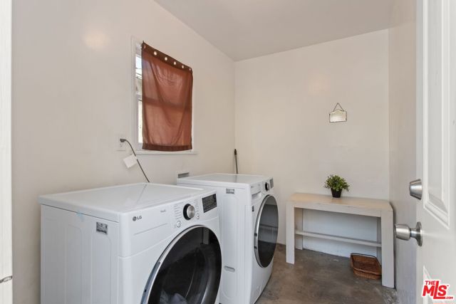 Image 7 of 10 For 1624 Summit Street