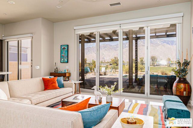 669 Wilson Lane, Palm Springs CA: https://media.crmls.org/mediaz/f3791f56-44bc-4a18-95db-8c70b1c30b37.jpg