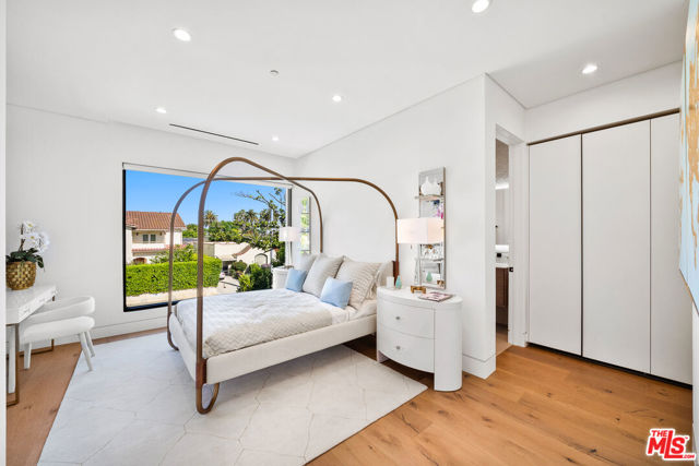 849 N Spaulding Avenue, Los Angeles CA: https://media.crmls.org/mediaz/f3797b28-3da7-475a-a8d8-92264710c679.jpg