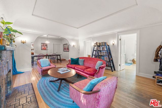 646 N Dillon Street, Los Angeles CA: https://media.crmls.org/mediaz/f379cd63-d69b-4f2d-bfd9-77bcc8e5cd6c.jpg