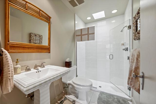 Image 42 of 61 For 75550 Beryl Lane